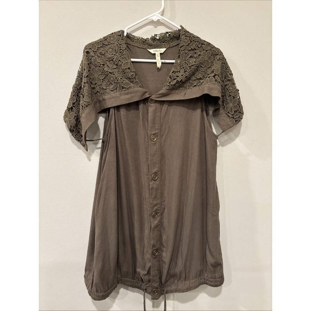 Matilda Jane Top Women's Medium Olive Green Lace Sleeveless Button Up Blouse